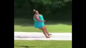 Смешная девочка толстая так