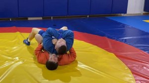 #8 УДЕРЖАНИЕ захватами ЗА ОТВОРОТЫ Чемпиона по САМБО и ДЗЮДО Владислава Мацкова. Школа Sambi.st