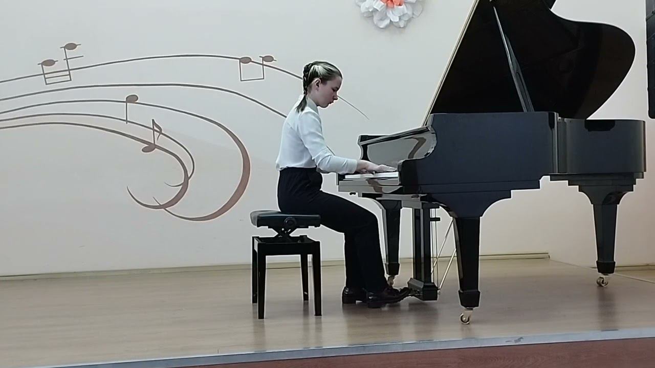 Леонтьева Анна 6 кл. И.Гайдн Соната G dur 1 часть; Р.Глиер "Романс" e moll смотреть онлайн