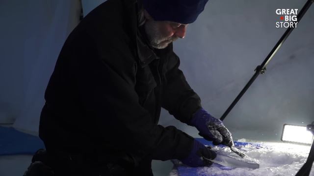 Playing Instruments Made From Ice смотреть онлайн