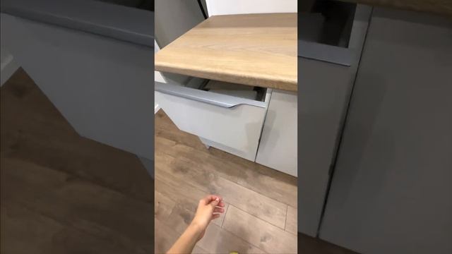 Кухня в светлых тонах
