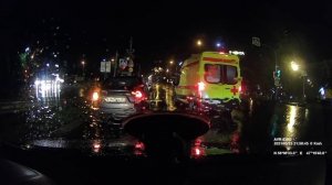 Автохам начал «учить» скорую на дороге в Чебоксарах