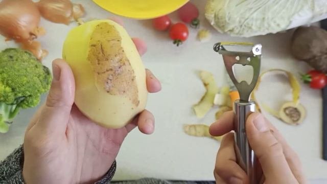 Как правильно чистить картошку? Оставляем САМОЕ ПОЛЕЗНОЕ!