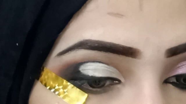 Asian Indian Bridal Cut Crease Eye Makeup Tutorial || How to apply eyeshadow for beginners смотреть онлайн