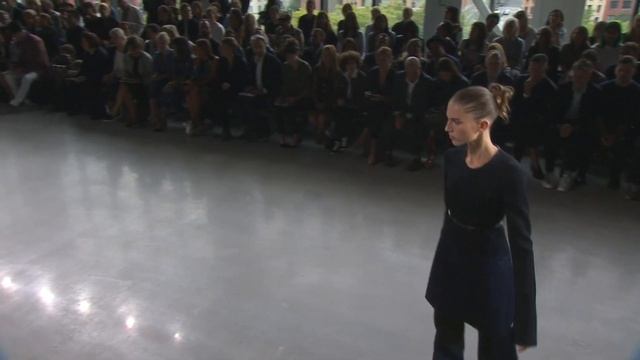 Calvin Klein Collection Women's Spring 2015 Runway Show