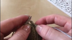 СПЕШУ ПОДЕЛИТЬСЯ! ШАПКА С ПРОСТЫМ, НО ОЧЕНЬ ОРИГИНАЛЬНЫМ УЗОРОМ. KNITTED HAT