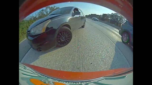 Hit and Run in Tampa, FL [Tesla Model 3, Ford Focus] смотреть онлайн