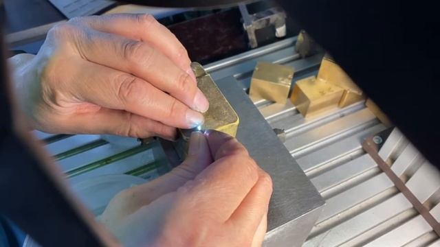 Нанесение клейма на ювелирных изделиях