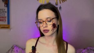 СЕЛФХАРМ. ЗАЧЕМ ЛЮДИ ПРИЧИНЯЮТ СЕБЕ БОЛЬ? КАК СПРАВИТСЯ? МОЯ ИСТОРИЯ ￼