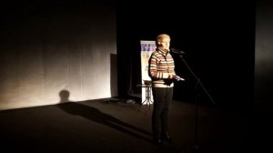 Анна Бердичевская на поэтических чтениях Биармия