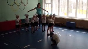 Подвижная игра Волк и зайцы