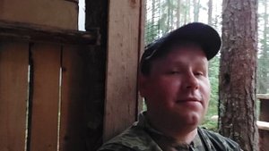 ЖИВУ В ЛЕСУ. ГРОЗА СБИЛА ВСЕ ПЛАНЫ. ПОЛНО ЯГОД. БРУСНИКА НА МОРС.