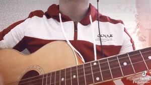 Она немного ниже меня ростом аккорды гитара