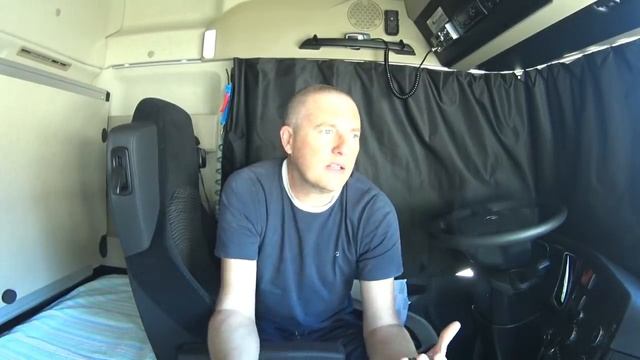 Как же запарковать фуру, там где НЕТ места! смотреть онлайн