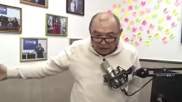 Мен қазақ! Я казах-небесный тюрк! автор Бекет Карашин, тюрколог.