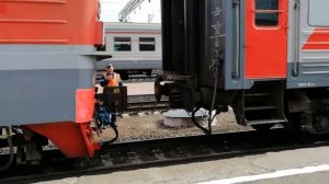 Как прицепляют вагоны к электровозу