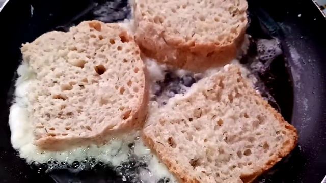 Гренки  или хлеб с яйцом и молоком. На завтрак или к чаю Быстро,  просто,  вкусно.