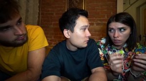 ПОДРУГА ИСЧЕЗЛА В ТУАЛЕТЕ Ночь в доме с ПРИВИДЕНИЯМИ ТУТ происходит что-то странное