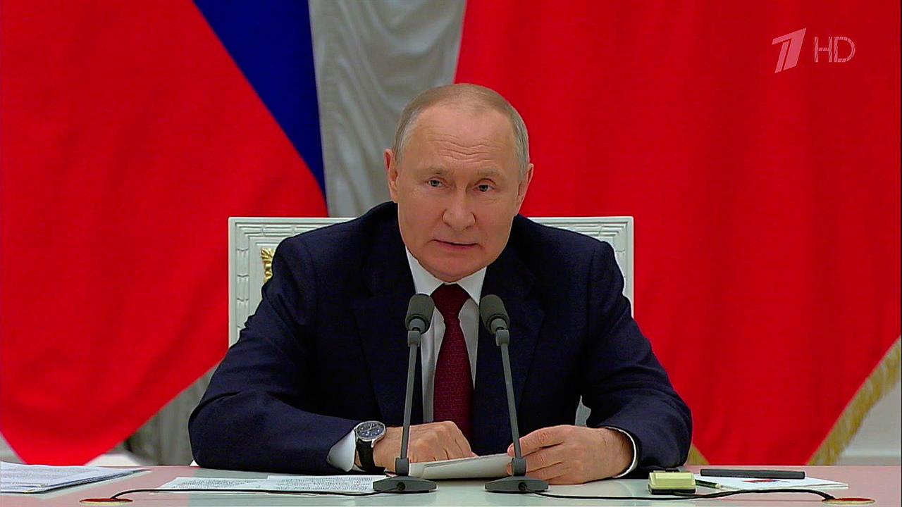 В Кремле Владимир Путин напутствовал выпускников нового потока школы губернаторов