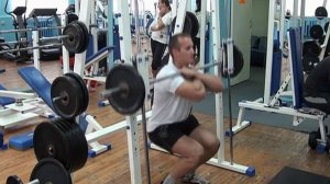 №132 — Приседания со штангой спереди