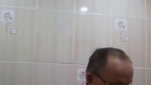 Как установить карниз для штор в ванной.