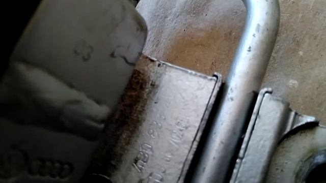 петля двери Skoda Octavia tour смотреть онлайн