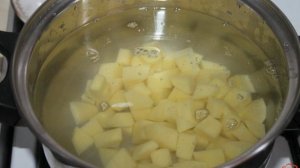 Суп с копчеными колбасками и вермишелью