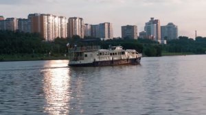 Клип на песню Лететь из к/ф "Лёд" в исполнении Антона Беляева.