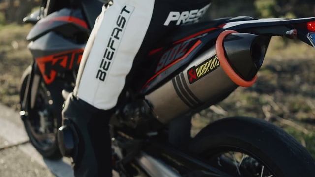 Ktm 690 SMC - Cinematic 4k смотреть онлайн