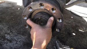 HOW TO CHANGE FRONT WHEEL BEARING ASSEMBLY & ROTOR DISK MERCEDES BENZ ACTROS