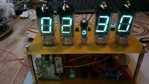 Часы на ИВ-12.