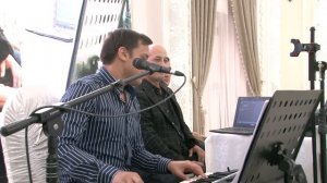 Поют Витя Фурсик и Ян Ферган 7