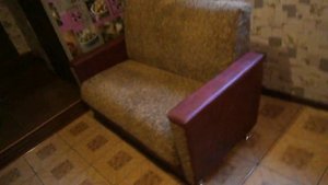 Диванчик из двух старых кресел,что получилось.