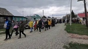 Посёлок Вешкайма прощается с застреленными в детском саду детьми и воспитательницей. Ульяновск.