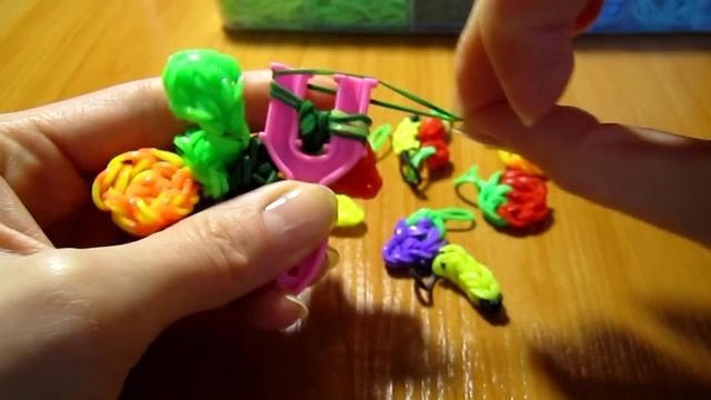Браслет ФРУКТЫ из резинок Rainbow Loom ? Как плести браслет фрукты из резинок смотреть онлайн