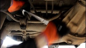 Замена передних и задних втулок стабилизатора на Киа Соренто 2005 Kia Sorento 2,5