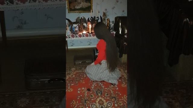 Я У АЛТАРЯ #колдовство#галинагахова#свечнаямагия#чернаямагия#белаямагия#ритуал#алтарь#маятник#магия