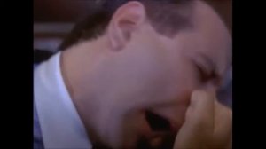 Лангольеры сцена с захватом носа