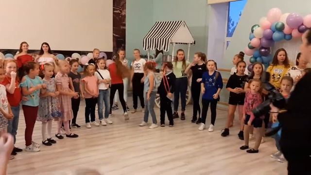 Веселый кубик, батлы) День рождения Юлианы смотреть онлайн