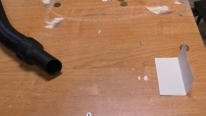 Недорогие аккумуляторные пылесосы Hanskonner и Sturm