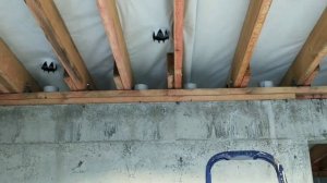 Монтаж вентиляционных аэраторов композитной черепицы на односкатной крыше с углом наклона 9 градусо