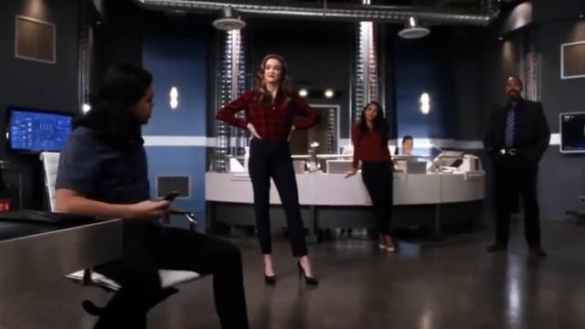 The Flash Vs Sonic (Epic Race) смотреть онлайн