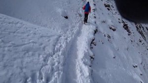 Самый опасный аэропорт. Восхождение на Меру (6461 метр). Жизнь в Гималаях.