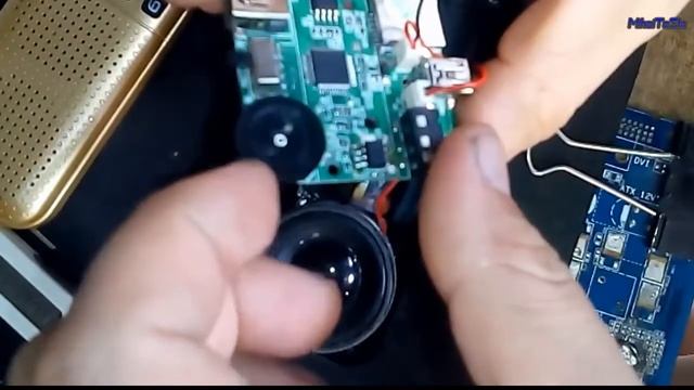 Электроника: Ремонт портативного USB/FM проигрователя. смотреть онлайн