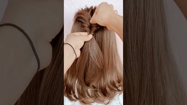 #easyhairstyles #hairstyletutorial #shorts #youtubeshorts #newhairstyle #beautifulhairstyle смотреть онлайн