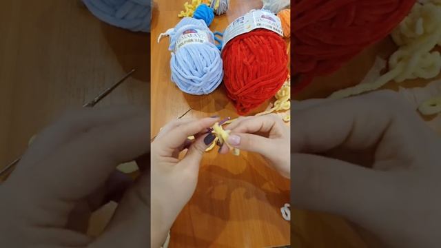 Ручная работа.Кольцо амигуруми.МК по вязанию Бесплатные мастер классы.Мк для левшей.Вяжем крючком. смотреть онлайн