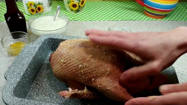 Запеченная утка в духовке! Лучший маринад для запекания утки в духовке! смотреть онлайн