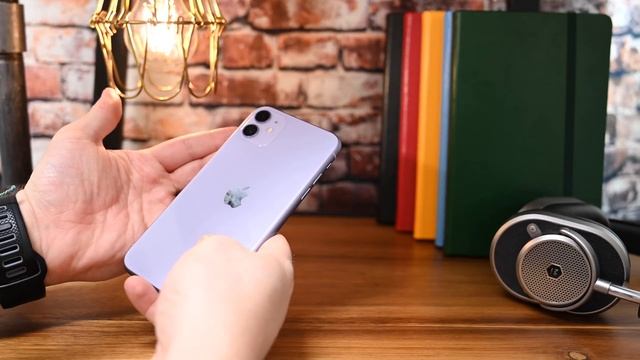 Camera Comparison: iPhone 11 VS iPhone 11 Pro! смотреть онлайн