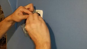 Как установить двухклавишный выключатель (Важно: повторяйте исключительно при снятом напряжении)