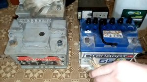 Как проверить акамулятор с помощью лампочки! Как зарядить старый Жигулёвский аккумулятор! Заряд!